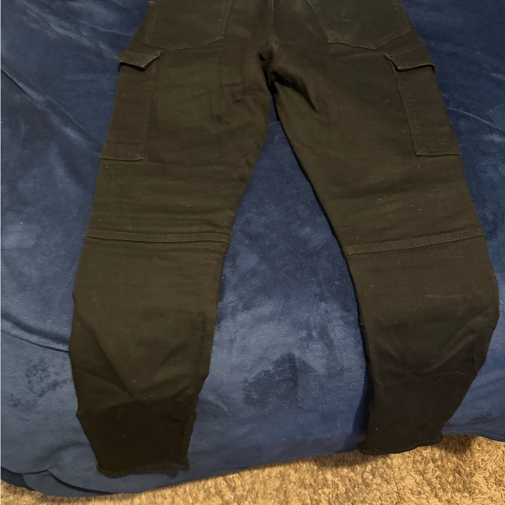 Zara Black Cargo Pants with Tapered Fit